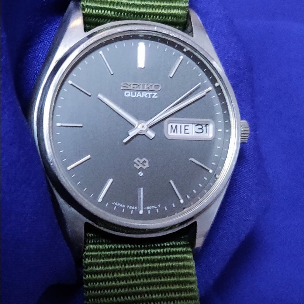 Seiko 7546 Day Date Vintage Men's Watch Collectible - Picture 8 of 9